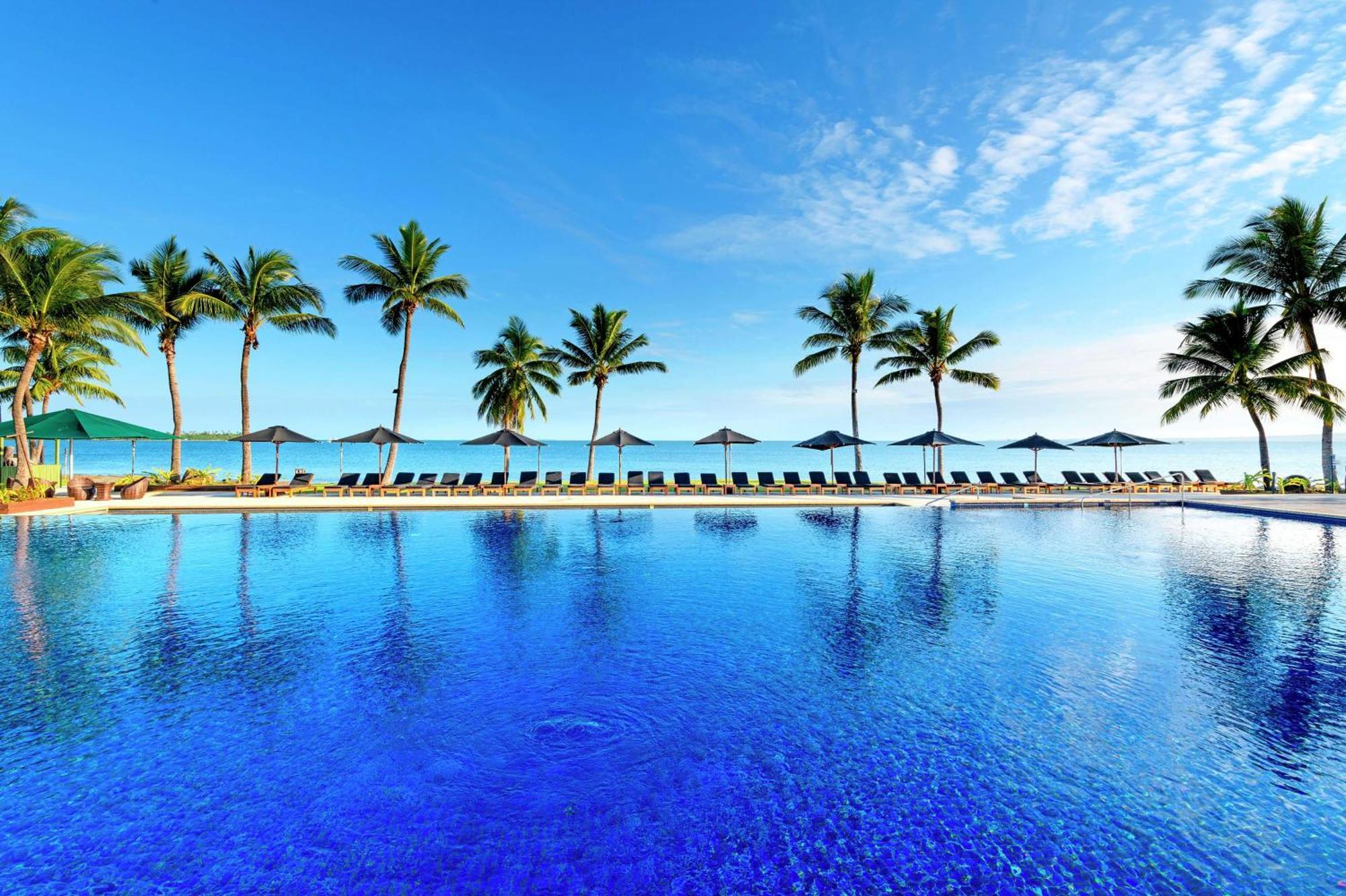 Hilton Fiji Beach Resort And Spa Denarau Island Exterior photo The pool at the Sheraton Nha Trang Hotel & Spa Resort